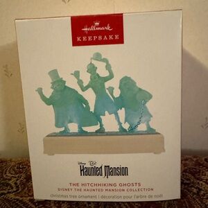 Disney The Haunted Mansion Collection The Hitchhiking Ghosts Ornament hallmark